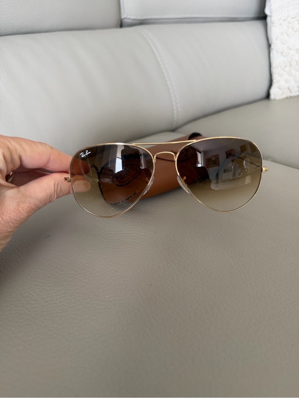 Ray-Ban Woman’s Gold Frame Aviator Sunglasses with Brown Gradient Lenses